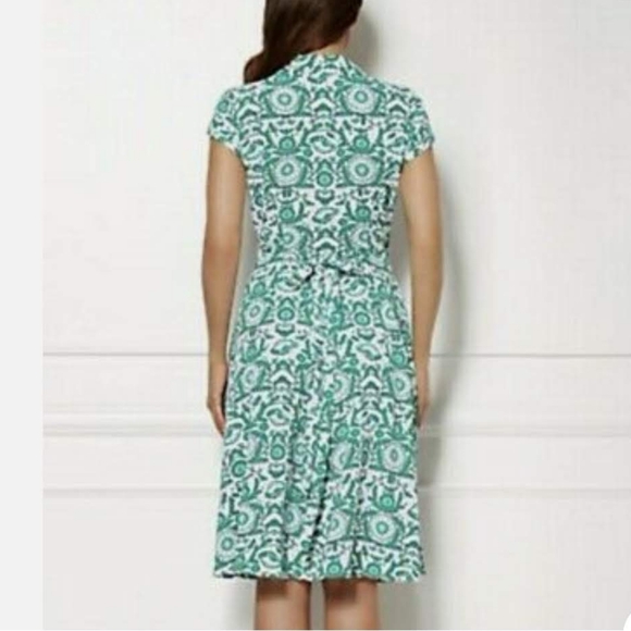 Eva Mendes Green Floral Wrap Dress - Picture 2 of 14